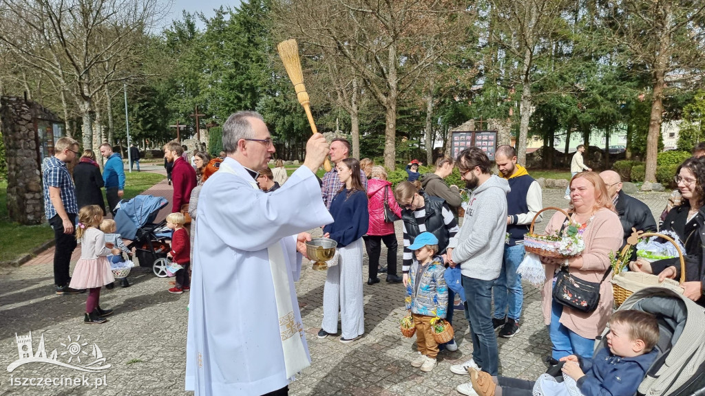 Mieszkańcy Szczecinka poświęcili pokarmy ZDJĘCIA