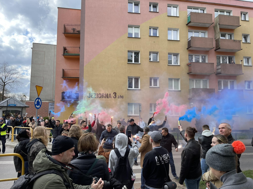 Odsłonięto mural upamiętniający Krzysztofa Pajewskiego