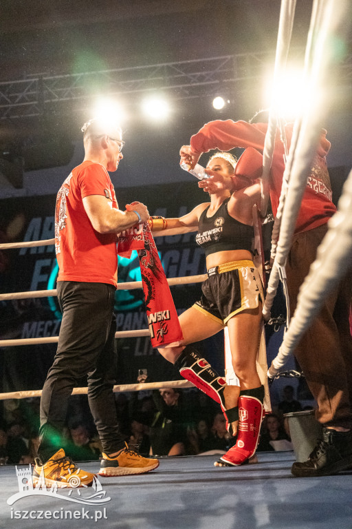 Arena Pająk Fight Night: Niezapomniane emocje i sportowe zmagania!