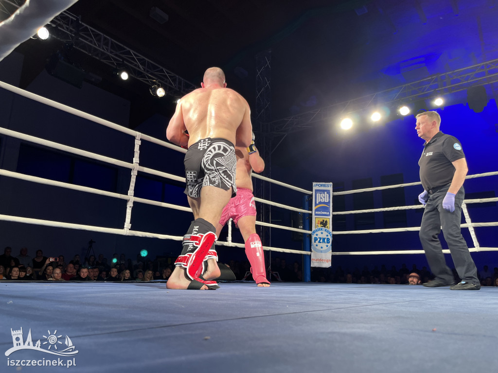 Arena Pająk Fight Night: Niezapomniane emocje i sportowe zmagania!