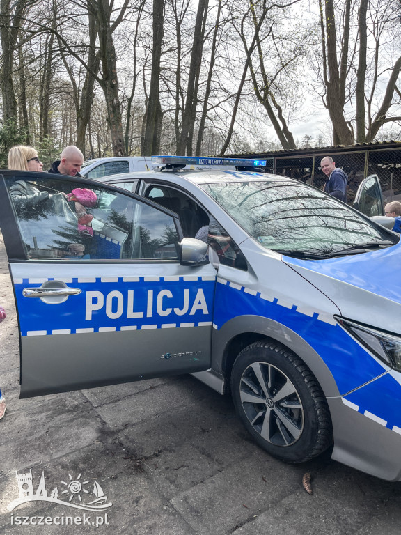 Przedszkolaki z MIsia wspólnie z rodzicami pobiegli w Niebieskim Biegu
