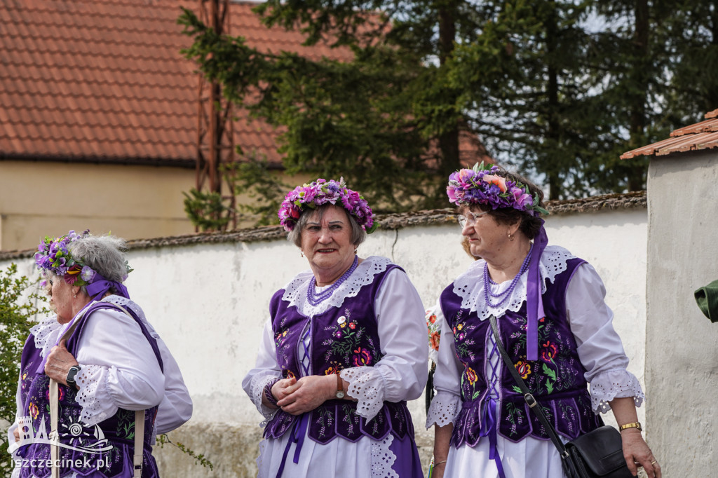 Od czterdziestu lat bawią i pielęgnują tradycję. Okrągły jubileusz Kumoszek z Parsęcka