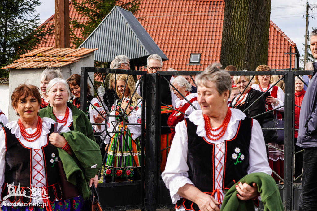 Od czterdziestu lat bawią i pielęgnują tradycję. Okrągły jubileusz Kumoszek z Parsęcka