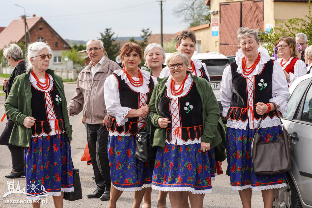 Od czterdziestu lat bawią i pielęgnują tradycję. Okrągły jubileusz Kumoszek z Parsęcka