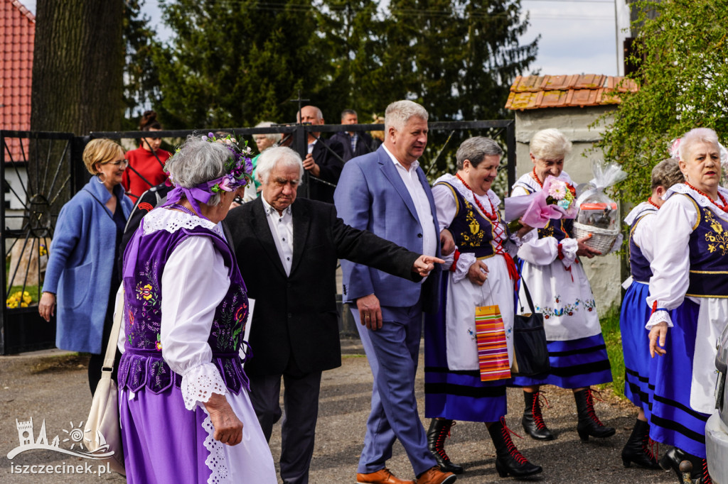 Od czterdziestu lat bawią i pielęgnują tradycję. Okrągły jubileusz Kumoszek z Parsęcka