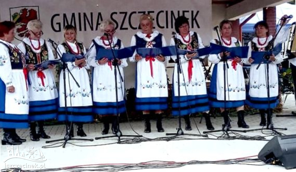 Od czterdziestu lat bawią i pielęgnują tradycję. Okrągły jubileusz Kumoszek z Parsęcka