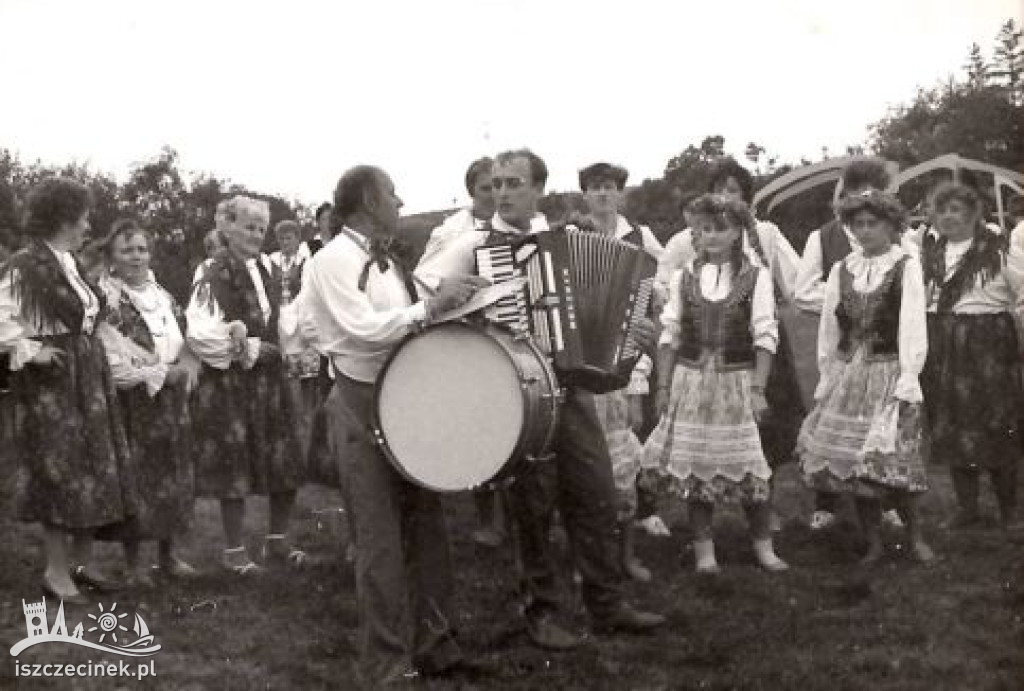 Od czterdziestu lat bawią i pielęgnują tradycję. Okrągły jubileusz Kumoszek z Parsęcka