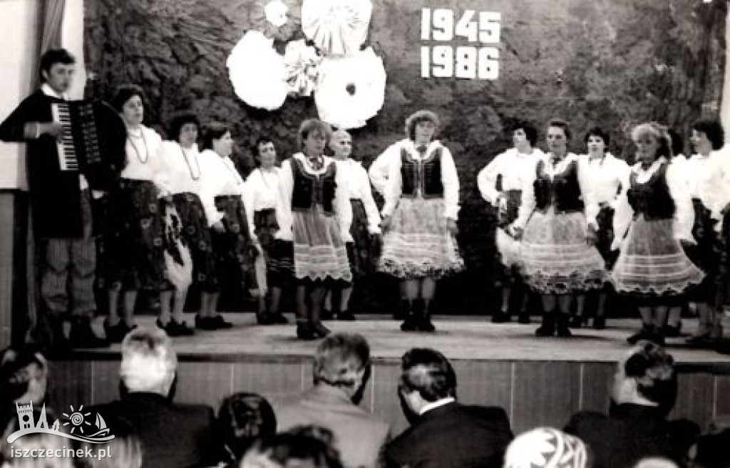 Od czterdziestu lat bawią i pielęgnują tradycję. Okrągły jubileusz Kumoszek z Parsęcka