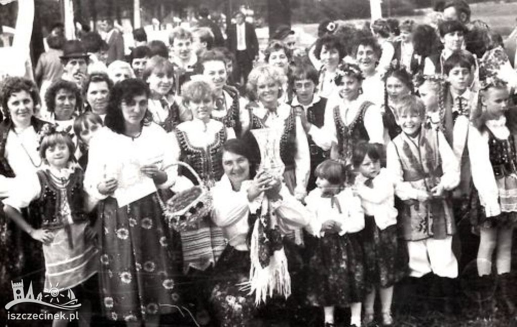 Od czterdziestu lat bawią i pielęgnują tradycję. Okrągły jubileusz Kumoszek z Parsęcka