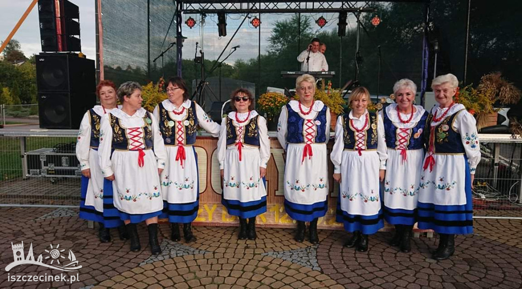Od czterdziestu lat bawią i pielęgnują tradycję. Okrągły jubileusz Kumoszek z Parsęcka