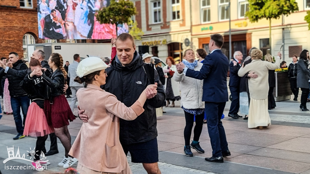 AIDA zatańczyła na placu Wolności