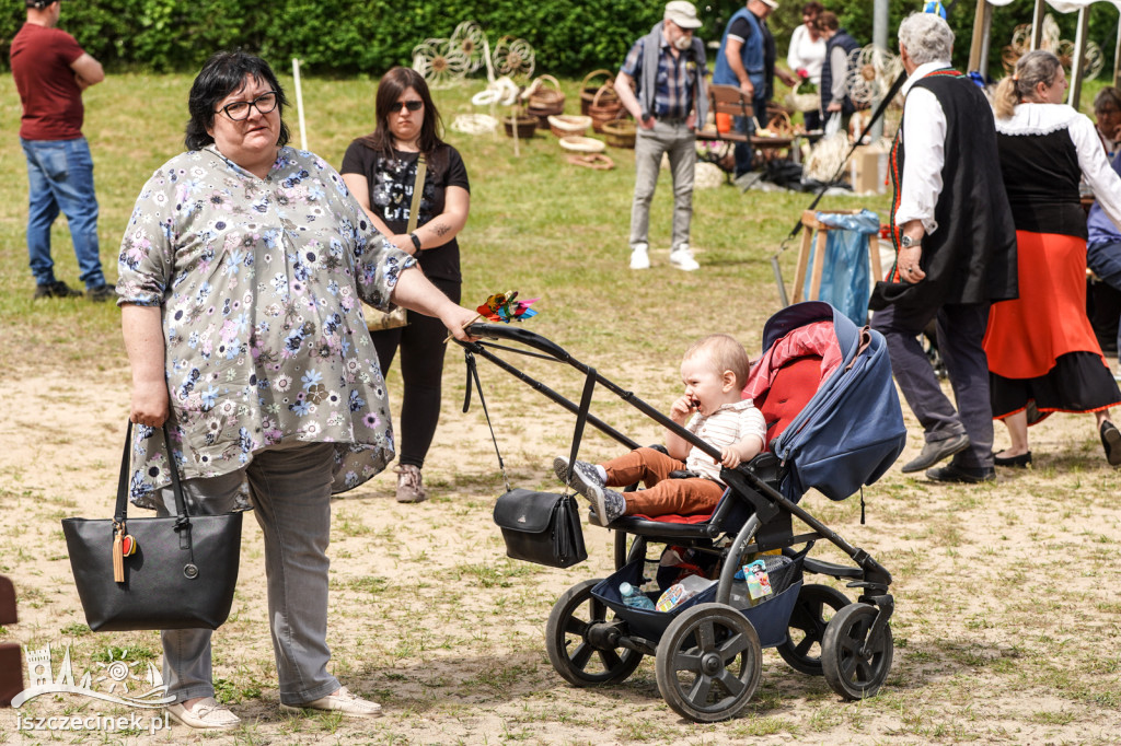 Na ludową nutę. W Jeleniu odbył się XI Regionalny Przegląd Zespołów Śpiewaczych i Kapel.