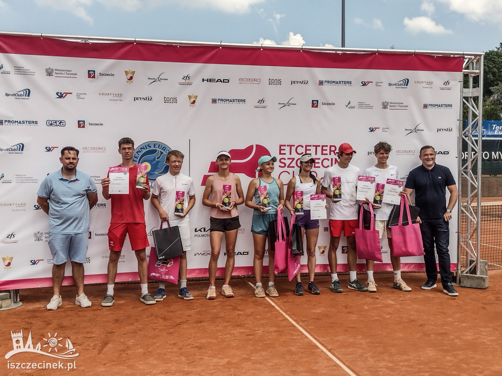 Alicja Szweda wygrywa turniej w ramach Tennis Europe do lat 14!