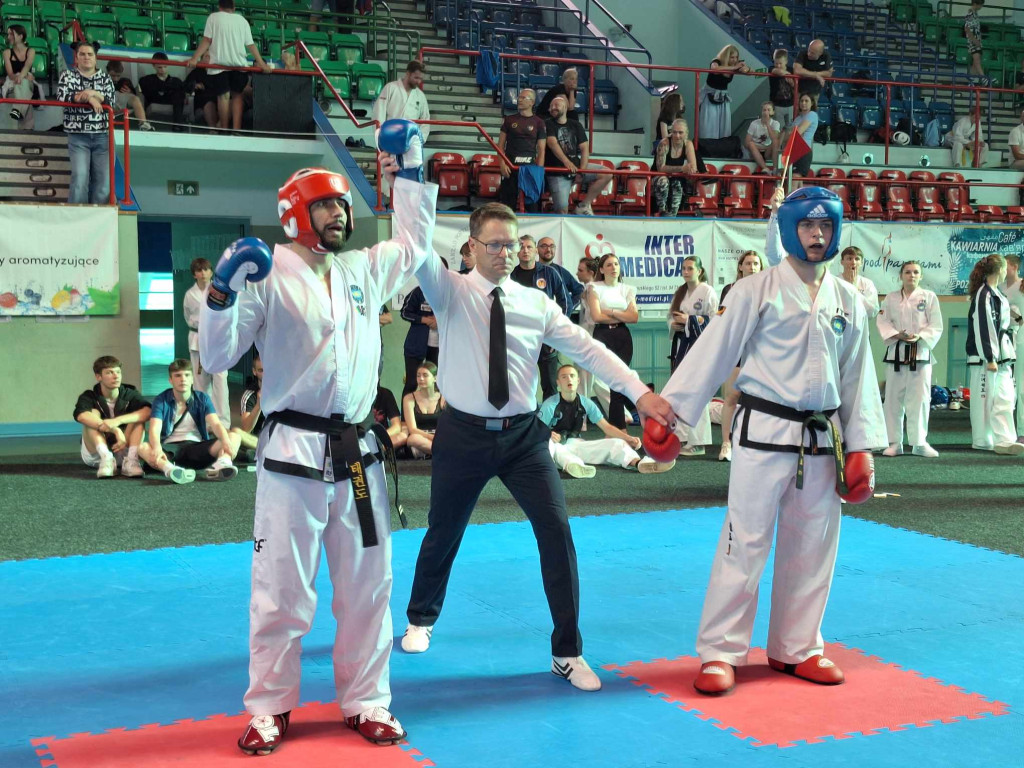 KSW Szczecinek z workiem medali