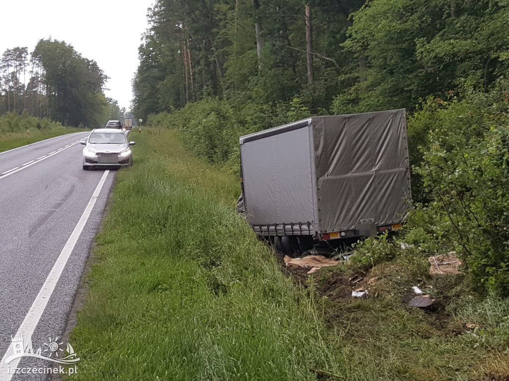 Kierowca busa zasnął za kierownicą. Po chwili stało się to.