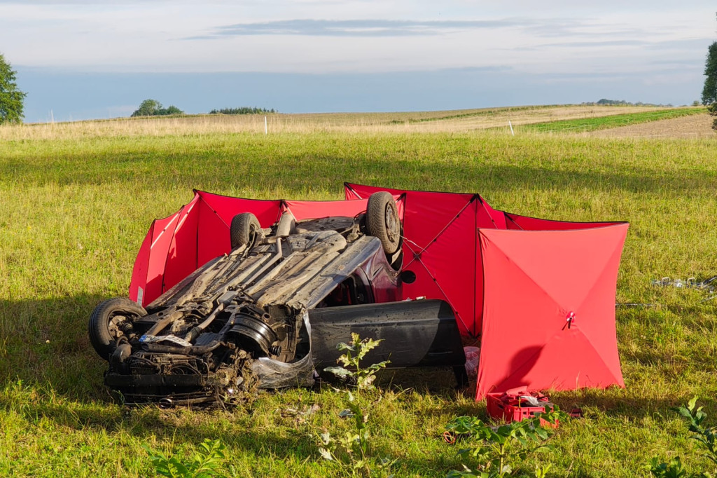 Wstrząsająca tragedia na drodze. Dwie osoby nie żyją, dwie w szpitalu