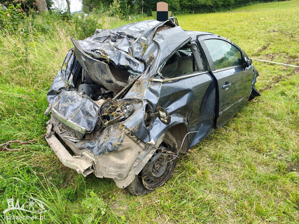 Wstrząsająca tragedia na drodze. Dwie osoby nie żyją, dwie w szpitalu