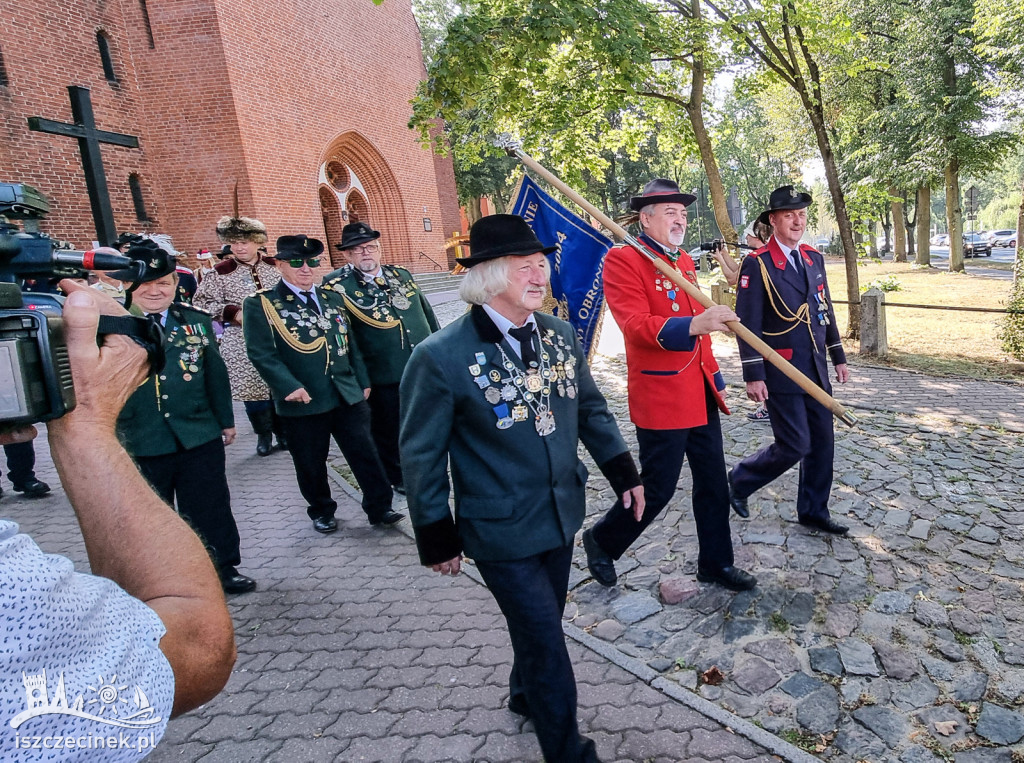 Szczecineckie Bractwo Kurkowe obchodziło 30-lecie działalności, celebrowane mszą i turniejem.