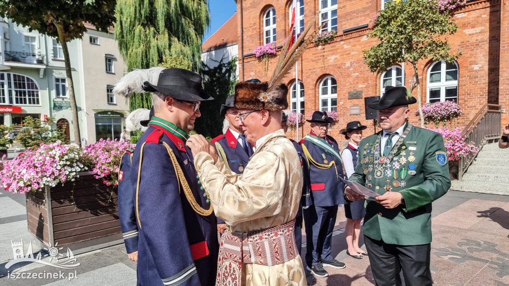 Szczecineckie Bractwo Kurkowe obchodziło 30-lecie działalności, celebrowane mszą i turniejem.