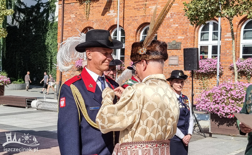 Szczecineckie Bractwo Kurkowe obchodziło 30-lecie działalności, celebrowane mszą i turniejem.