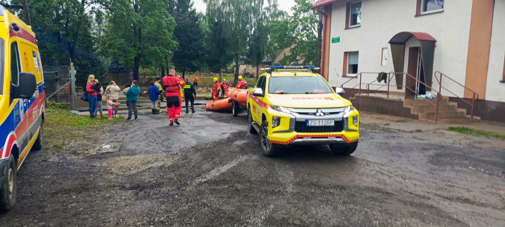 Ratownicy WOPR w akcji na południu Polski. Pomagają w ewakuacji mieszkańców z zalanych terenów