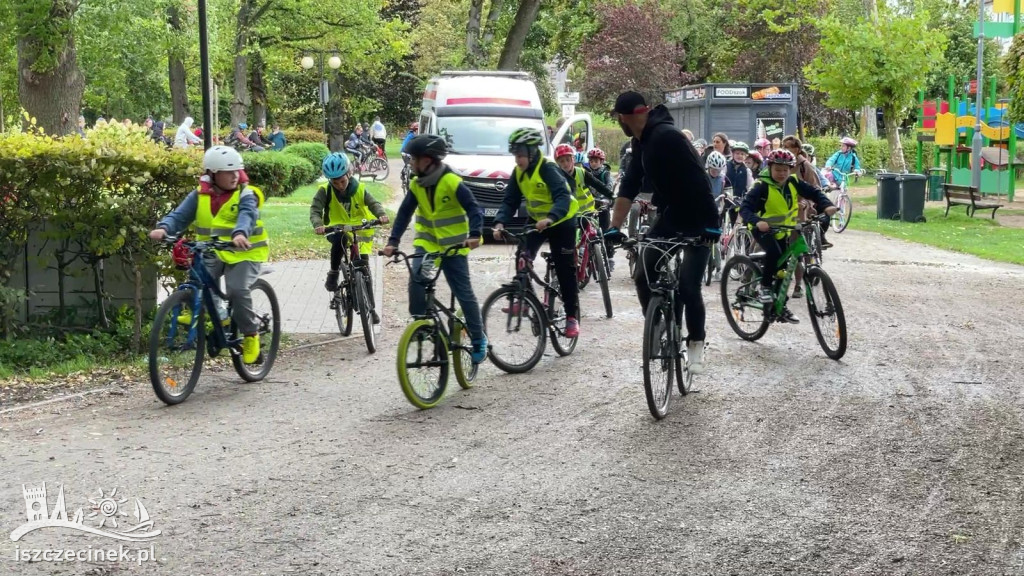 Dookoła Trzesiecka na rowerach. Tak Szczecinek świętował dzień bez samochodu.