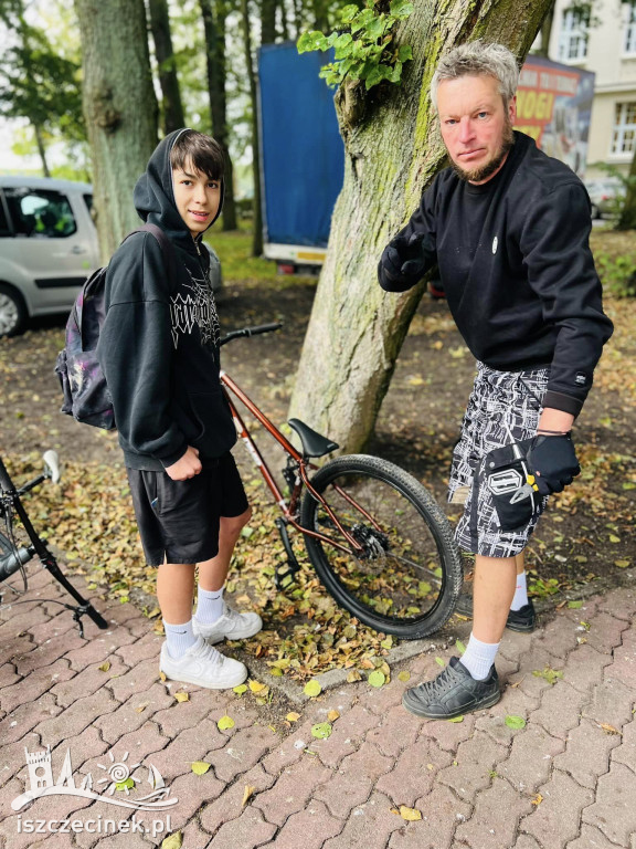 Dookoła Trzesiecka na rowerach. Tak Szczecinek świętował dzień bez samochodu.