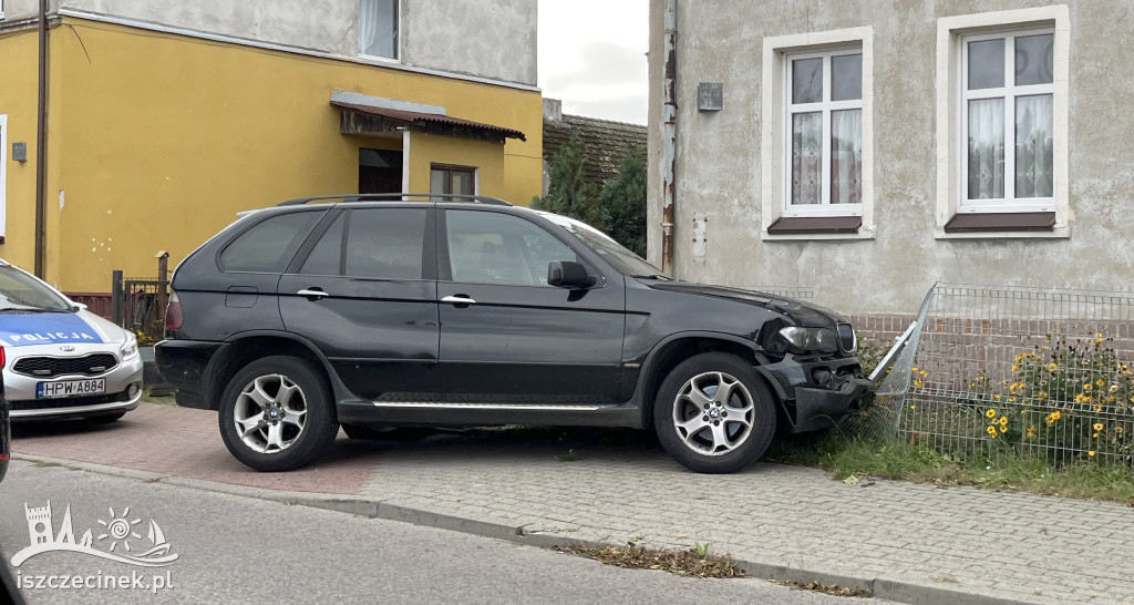 SZCZECINEK. Kierowca BMW uciekał przed policą.