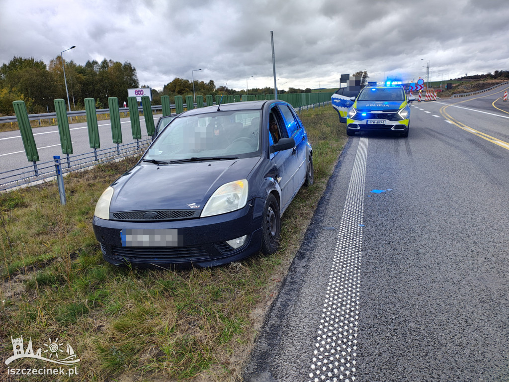 Pijany kierowca za kierownicą Forda