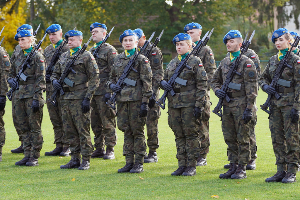 Ślubowanie klas mundurowych w Białym Borze - kadet to zaszczyt!