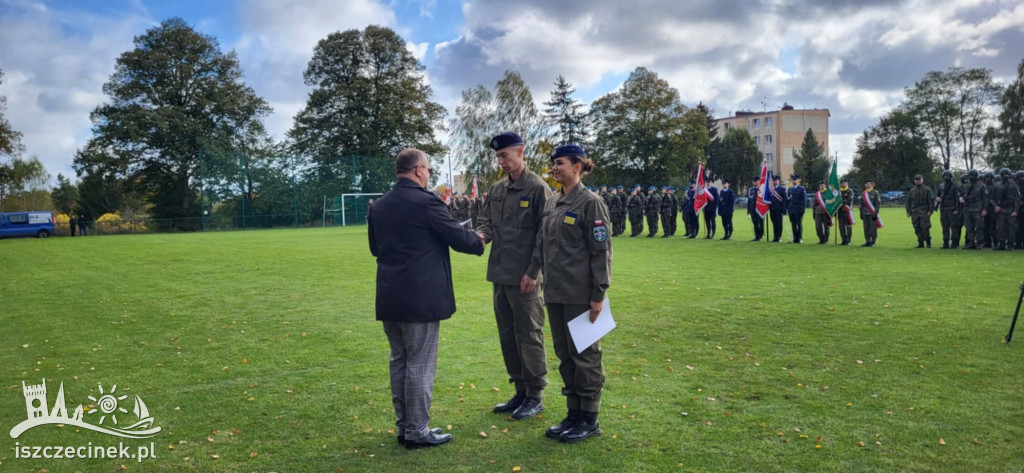 Ślubowanie klas mundurowych w Białym Borze - kadet to zaszczyt!