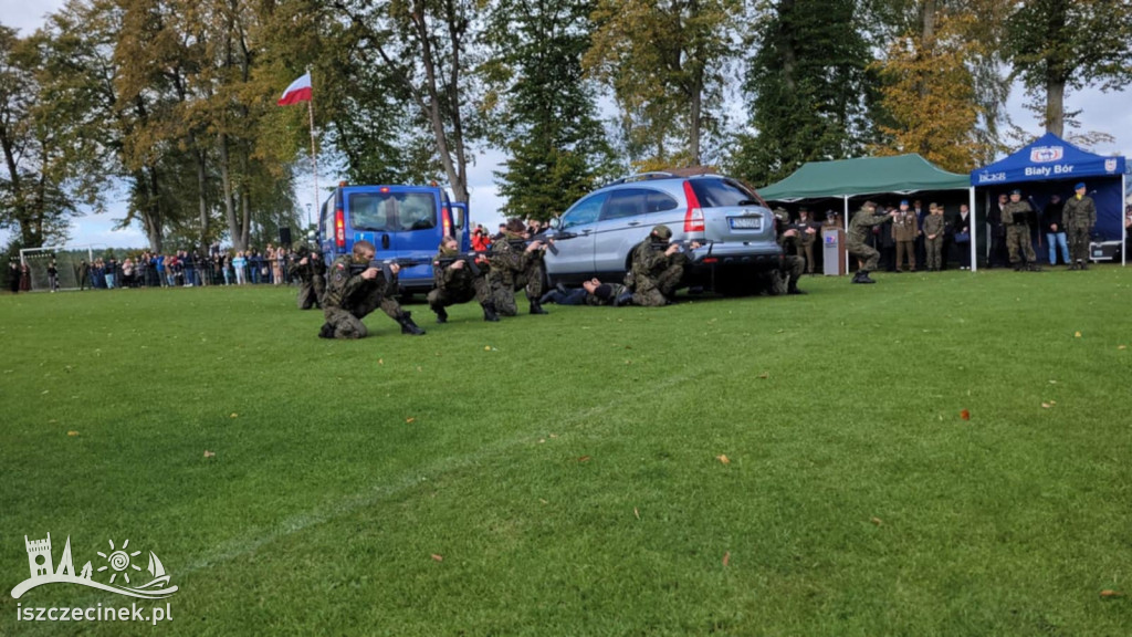 Ślubowanie klas mundurowych w Białym Borze - kadet to zaszczyt!