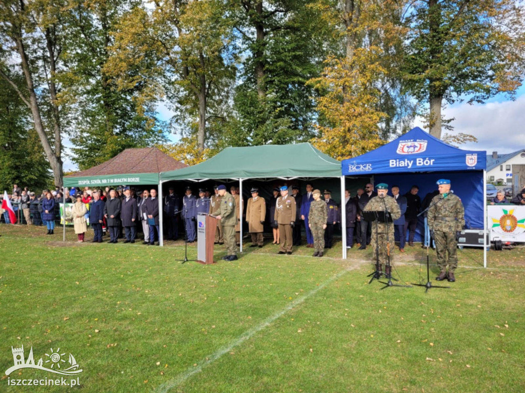 Ślubowanie klas mundurowych w Białym Borze - kadet to zaszczyt!