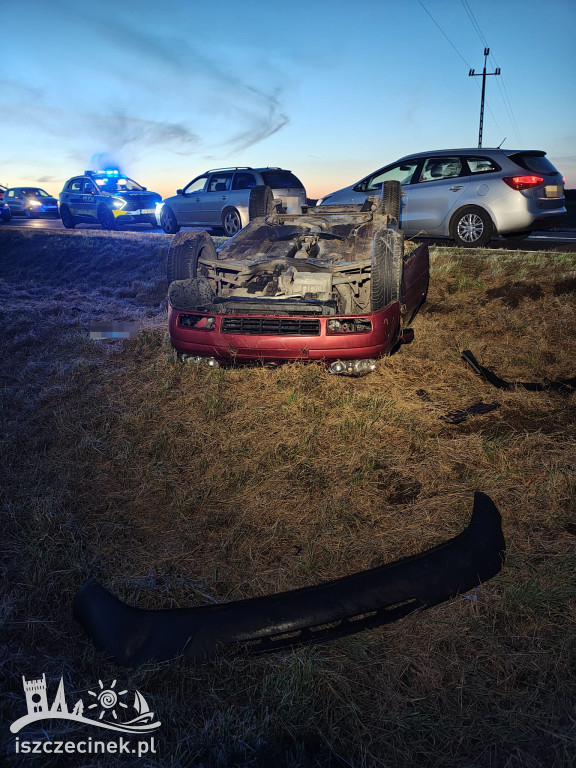 Gachował VW Golf. Jechały nim trzy młode osoby