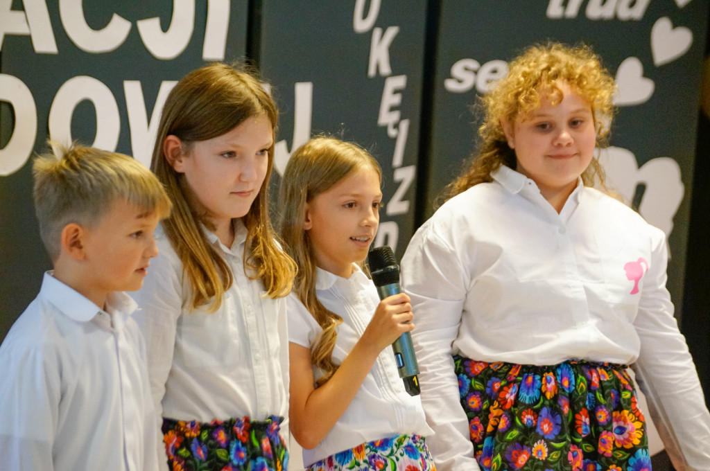 Gminny Dzień Edukacji Narodowej w Parsęcku – humor i wdzięczność