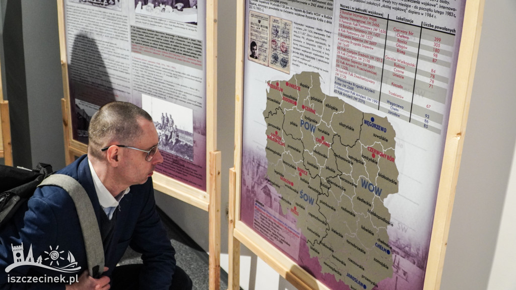 Poznaj historię wojskowych obozów internowania w Polsce w latach 1982-1983.