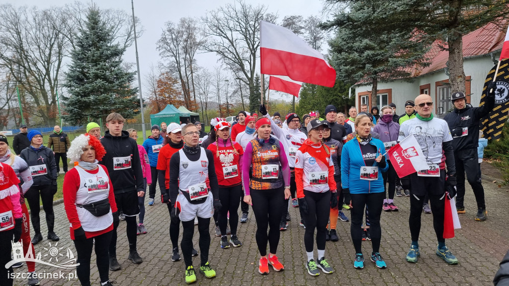 I Cross Niepodległości w Szczecinku przyciągnął biegaczy świętujących Dzień Niepodległości.