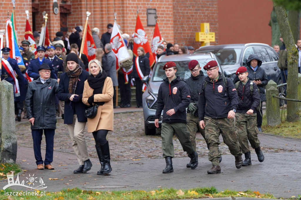 Szczecinek świętował 106. rocznicę niepodległości. Msza, marsz, przemówienie burmistrza i śpiew pieśni patriotycznych