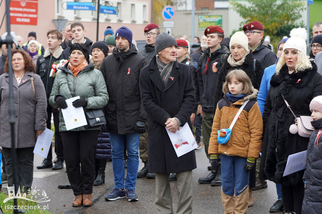 Szczecinek świętował 106. rocznicę niepodległości. Msza, marsz, przemówienie burmistrza i śpiew pieśni patriotycznych