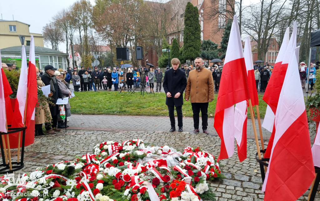 Szczecinek świętował 106. rocznicę niepodległości. Msza, marsz, przemówienie burmistrza i śpiew pieśni patriotycznych