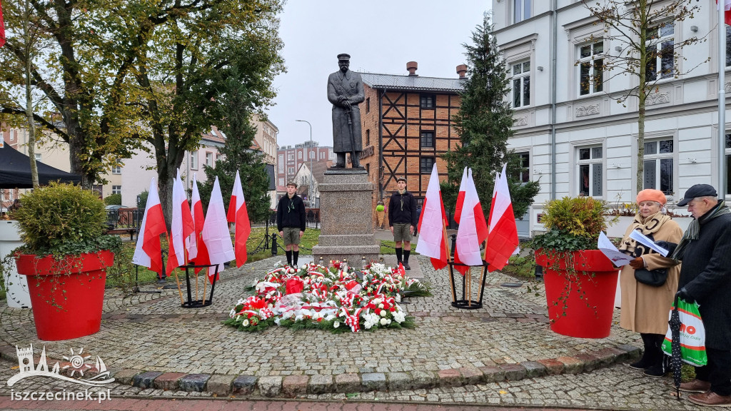 Szczecinek świętował 106. rocznicę niepodległości. Msza, marsz, przemówienie burmistrza i śpiew pieśni patriotycznych