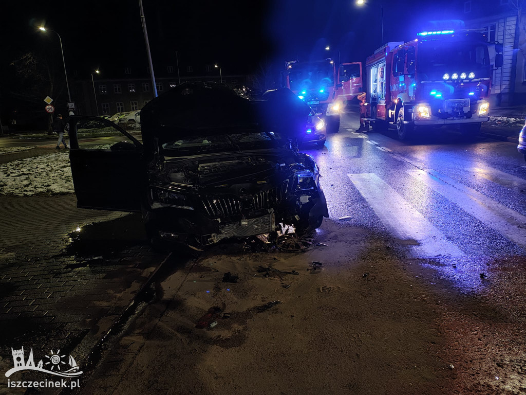 Wypadek na Warcisława IV w Szczecinku! Co wydarzyło się w sobotni wieczór?