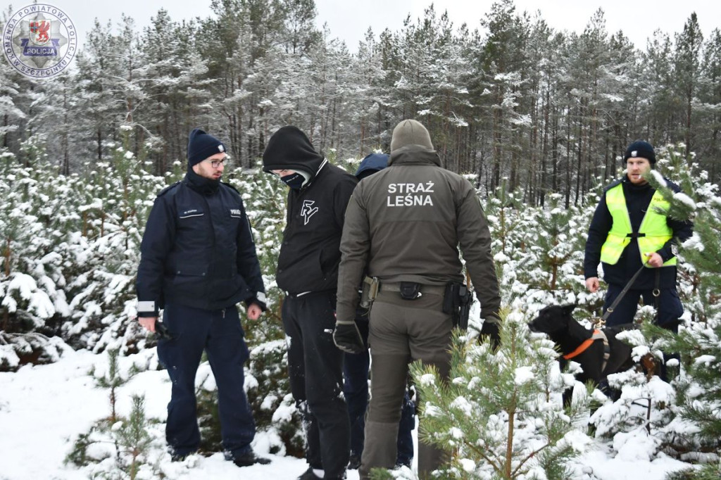 Pościg na terenie powiatu czyli ćwiczenia dowódczo - sztabowe szczczecineckich funkcjonariuszy