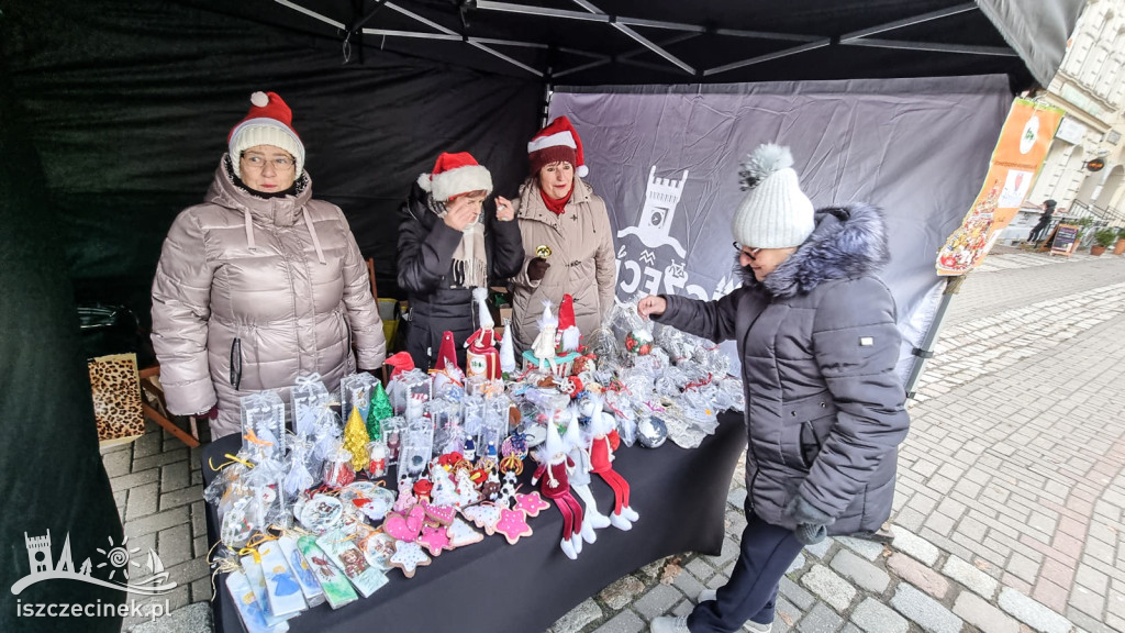 Wyjątkowe dekoracje świąteczne? Tylko na kiermaszu Aktywnych Kobiet!