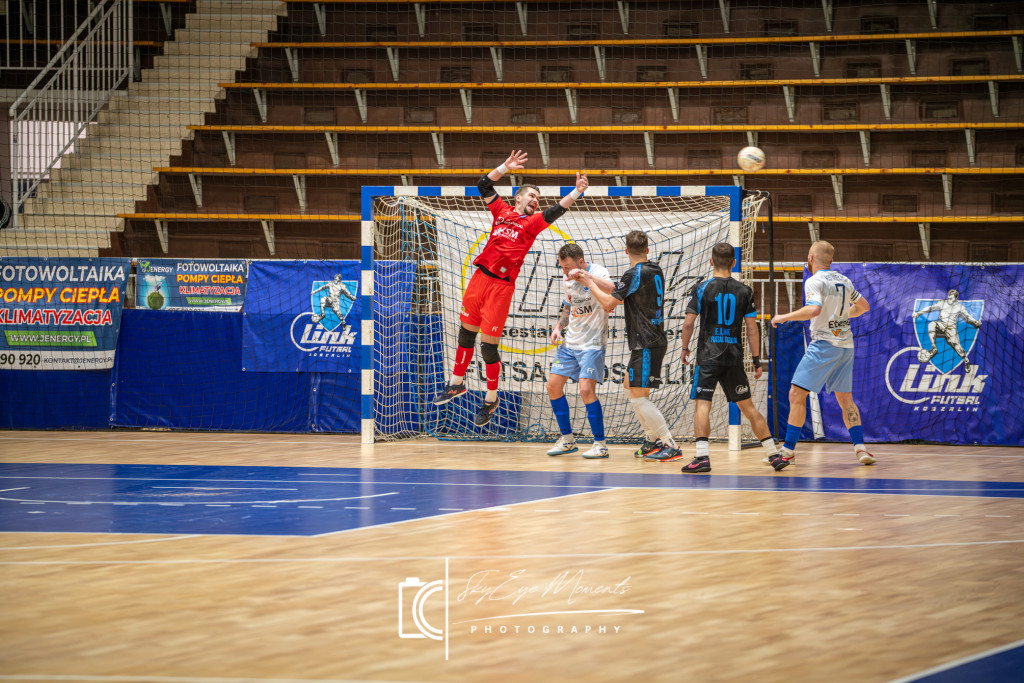 Wielim Szczecinek wygrywa z Koszalinem 4:3 w III lidze futsalu