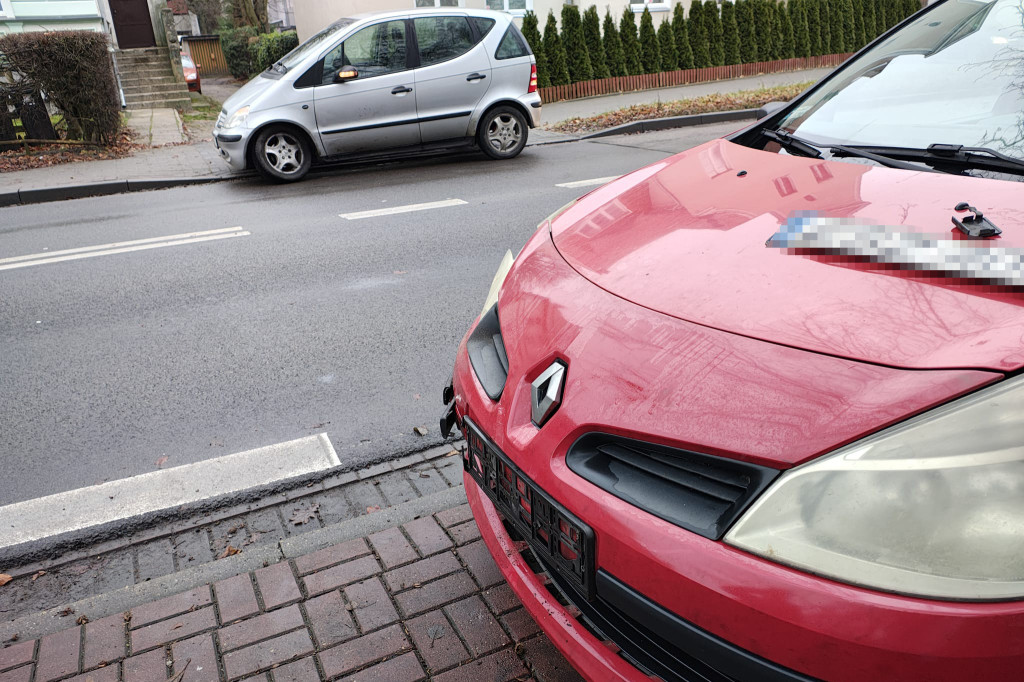 Stłuczka na rondzie w Szczecinku: Mercedes wymusił pierwszeństwo