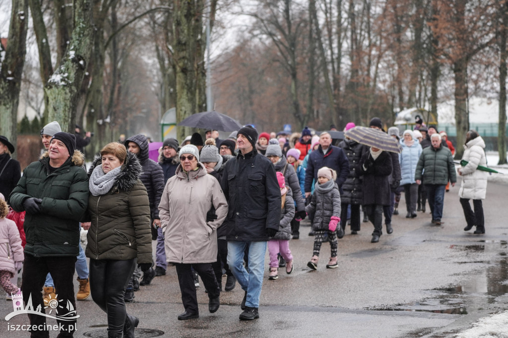 Orszak Trzech Króli przyciągnął tłumy w Szczecinku