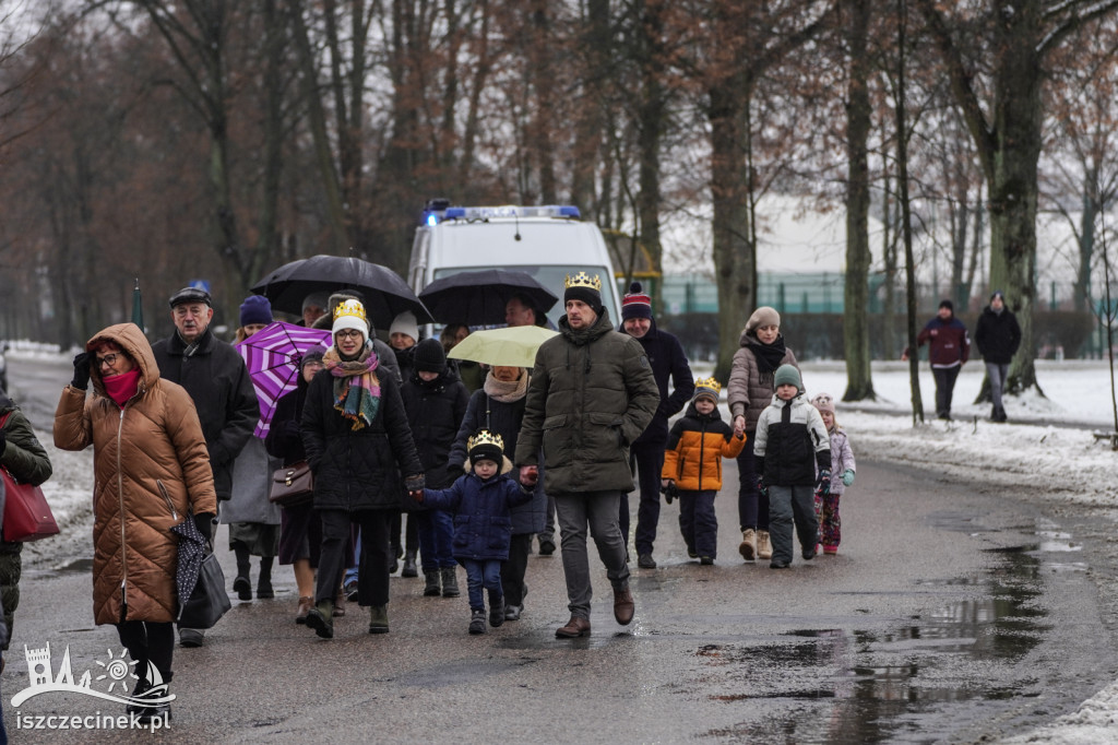 Orszak Trzech Króli przyciągnął tłumy w Szczecinku