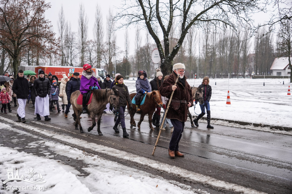 Orszak Trzech Króli przyciągnął tłumy w Szczecinku