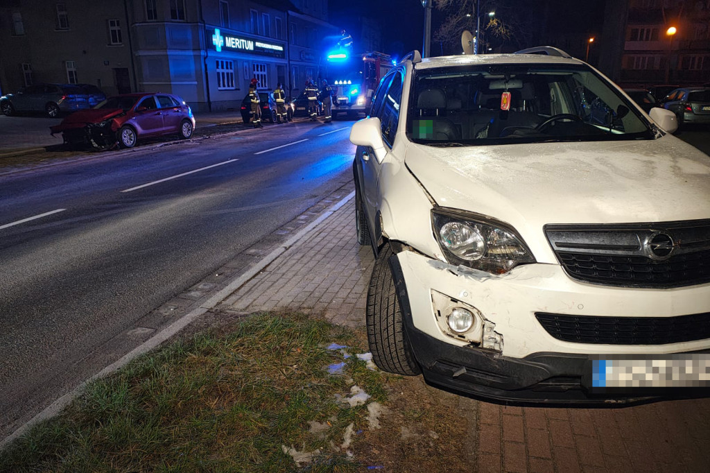 Poranna kolizja w Szczecinku – Hyundai wjechał w Opla